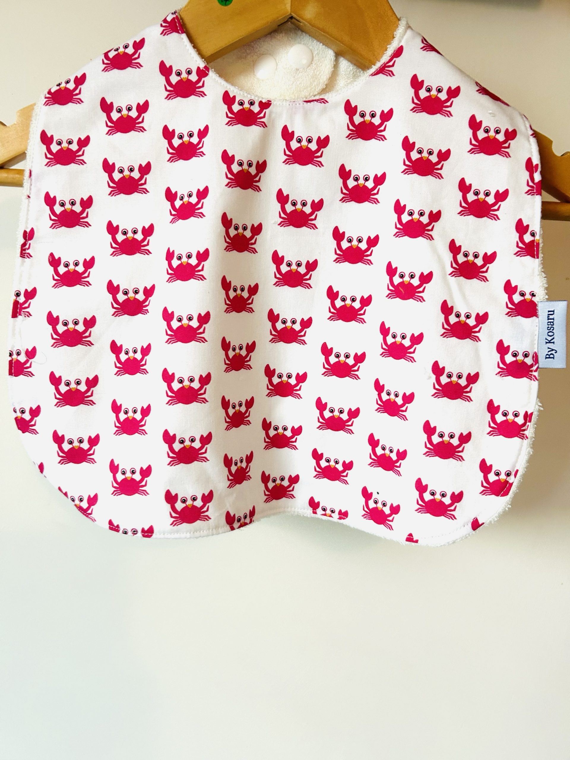 Bavoir bébé de 0 à 18 mois "crabes roses "